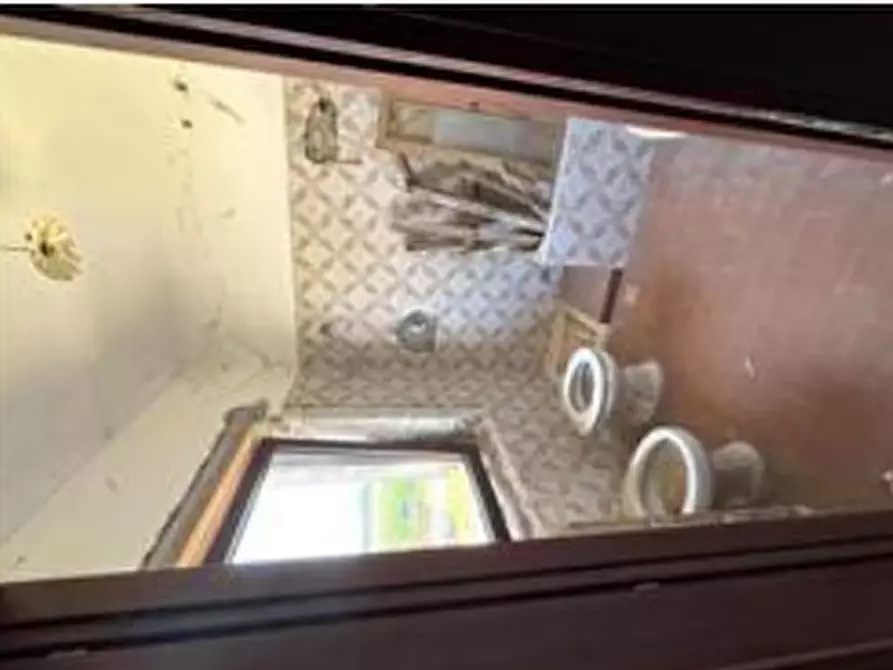 Immagine 17 di Casa colonica in vendita  a None
