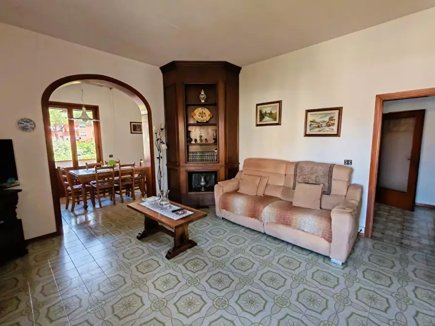 Immagine 2 di Appartamento in vendita  a Santa Maria A Monte