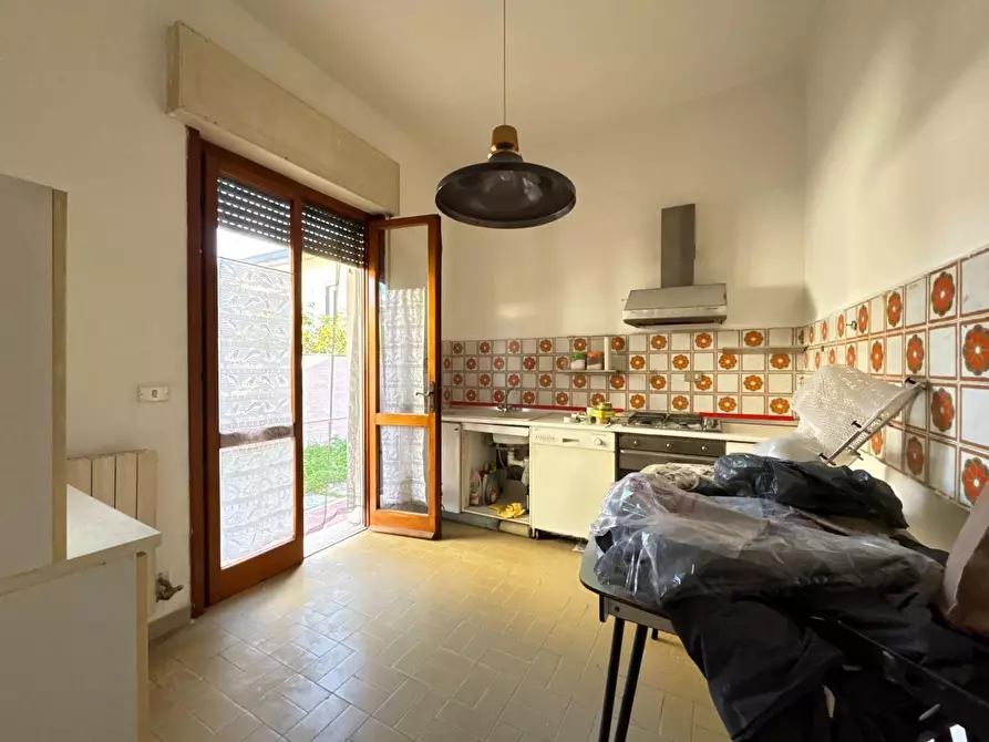 Immagine 24 di Casa trifamiliare in vendita  a Viareggio