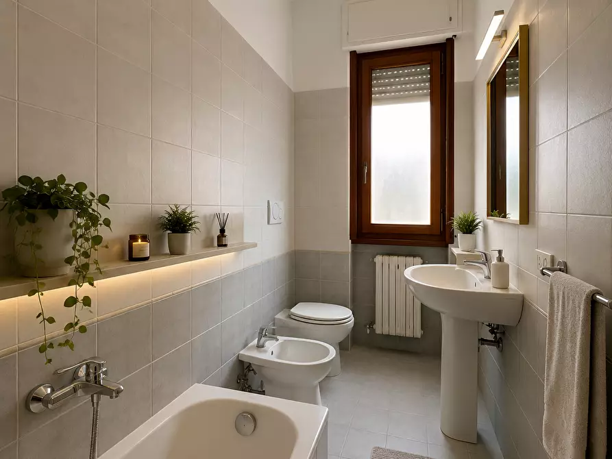 Immagine 21 di Casa trifamiliare in vendita  a Viareggio