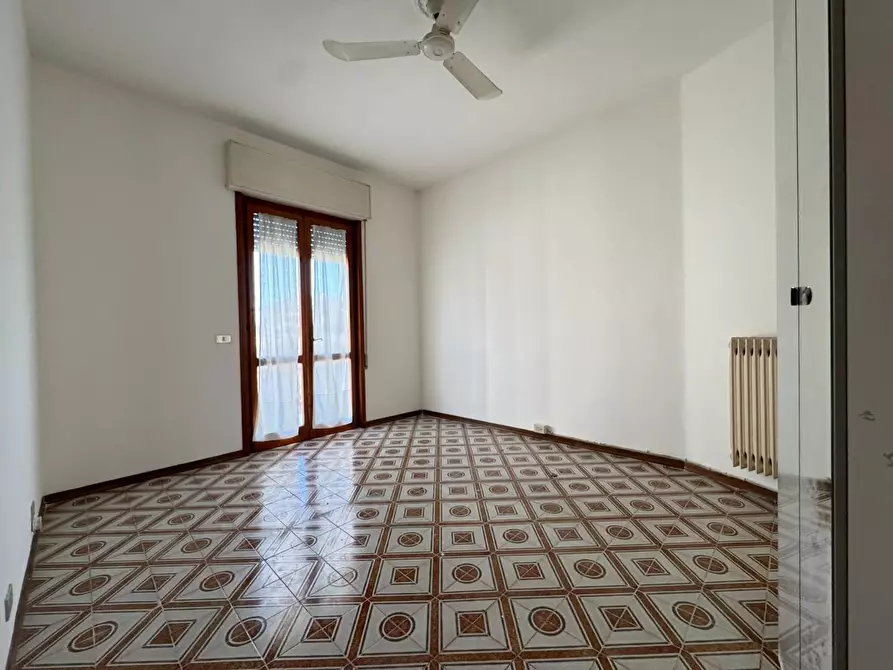 Immagine 28 di Casa trifamiliare in vendita  a Viareggio