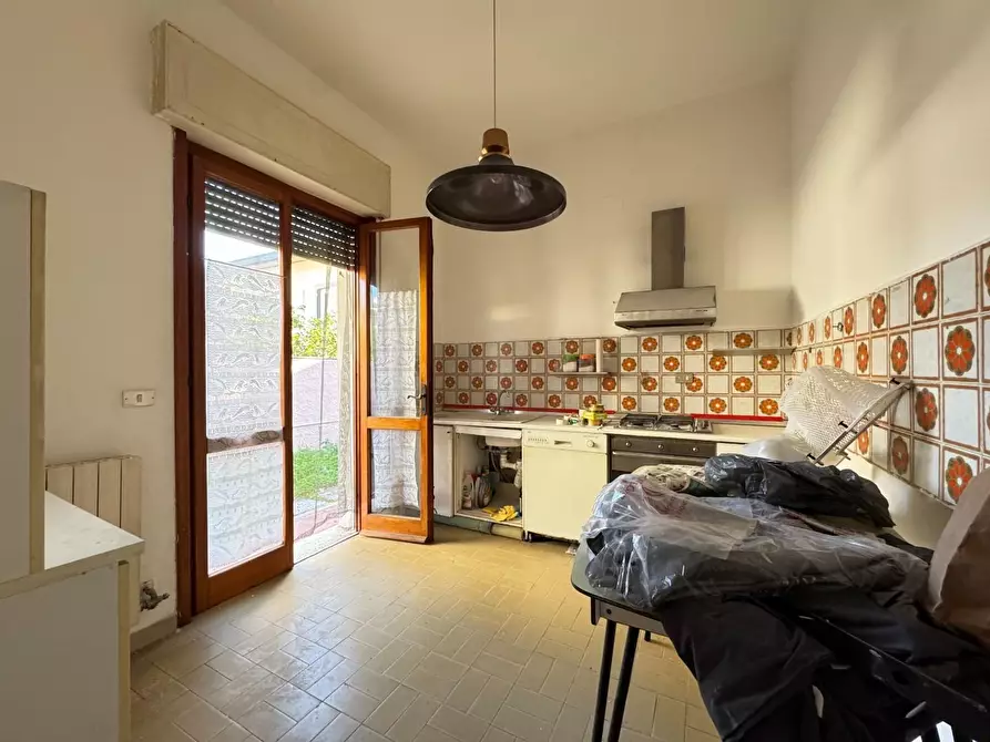 Immagine 6 di Casa trifamiliare in vendita  a Viareggio