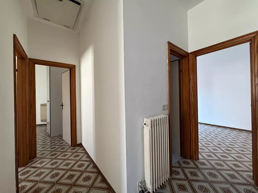 Immagine 15 di Casa trifamiliare in vendita  a Viareggio