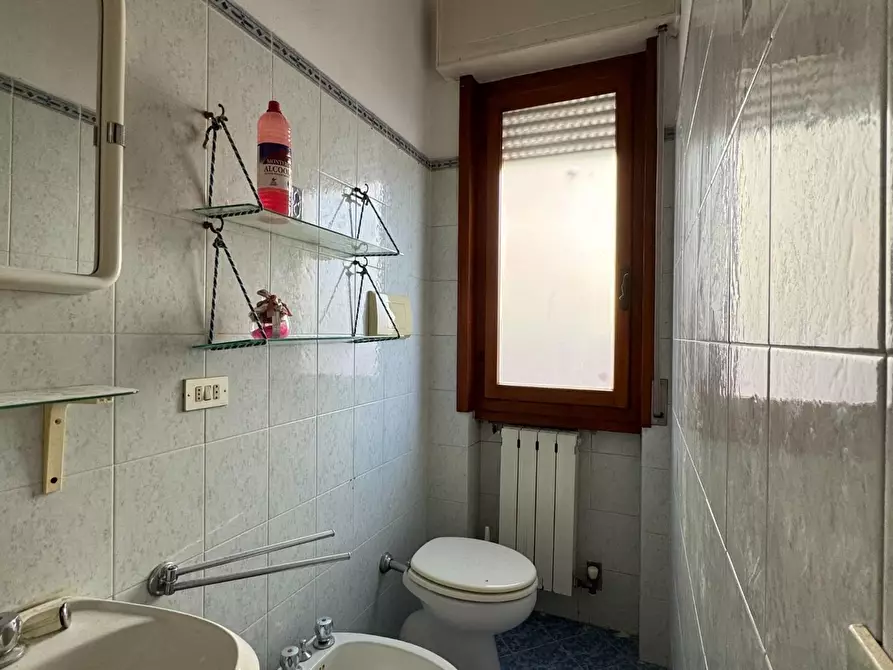 Immagine 8 di Casa trifamiliare in vendita  a Viareggio