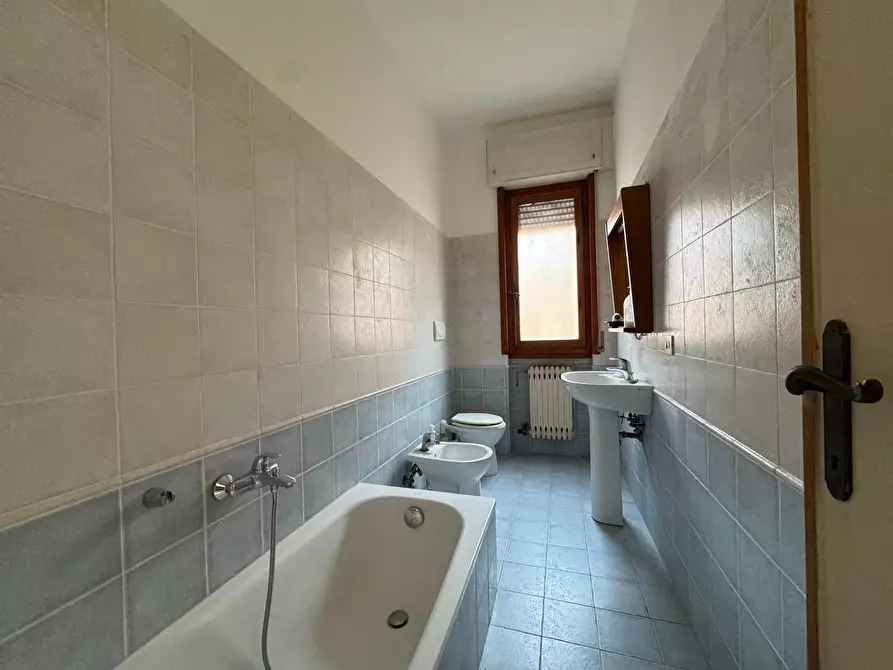 Immagine 29 di Casa trifamiliare in vendita  a Viareggio