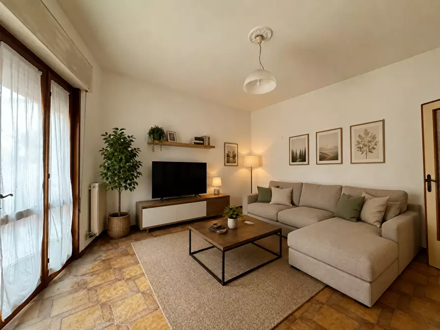 Immagine 5 di Casa trifamiliare in vendita  a Viareggio