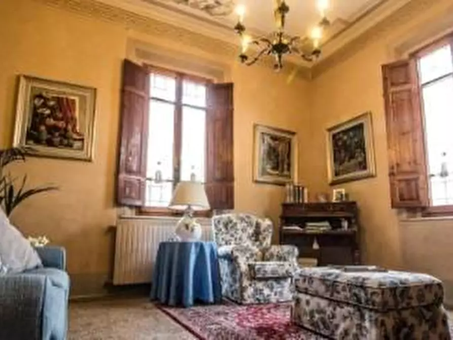 Immagine 11 di Villa in vendita  a Terricciola