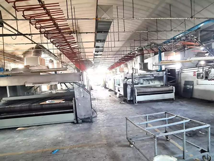 Immagine 7 di Capannone industriale in affitto  a Santa Croce Sull'arno