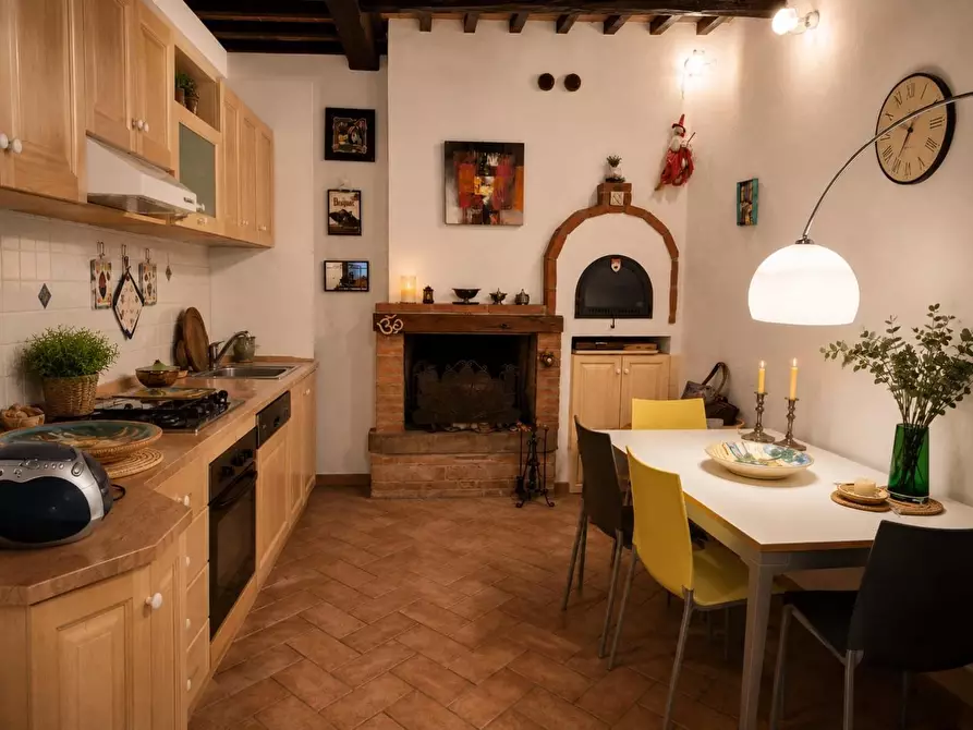 Immagine 15 di Appartamento in vendita  a Torrita Di Siena