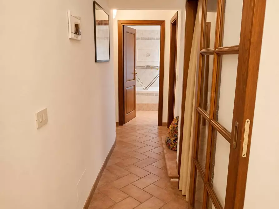 Immagine 14 di Appartamento in vendita  a Torrita Di Siena