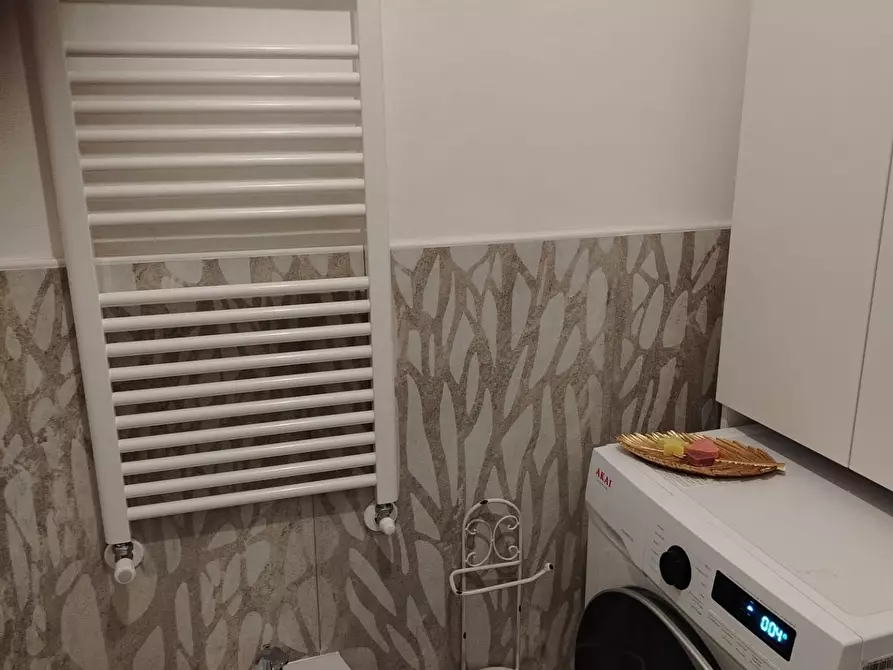 Immagine 5 di Appartamento in vendita  a Carrara