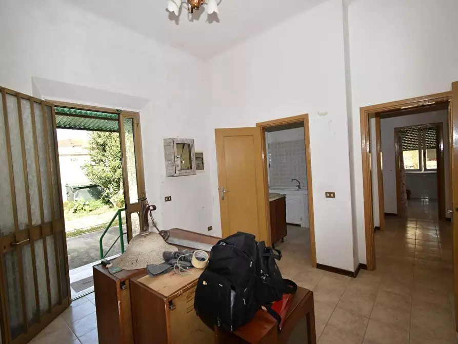 Immagine 10 di Villa in vendita  a Vecchiano