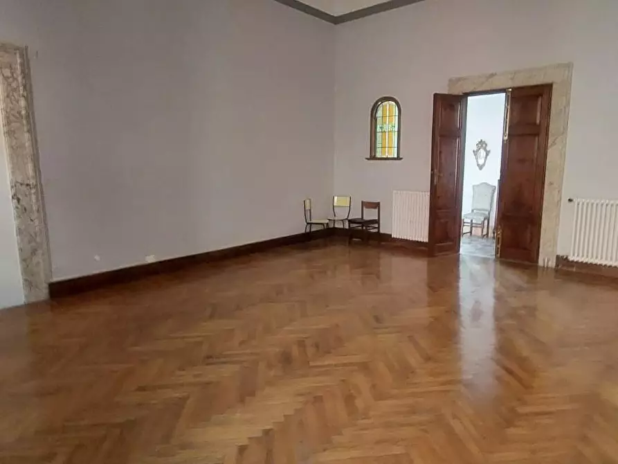 Immagine 9 di Appartamento in vendita  a Carrara