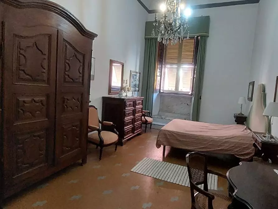 Immagine 16 di Appartamento in vendita  a Carrara