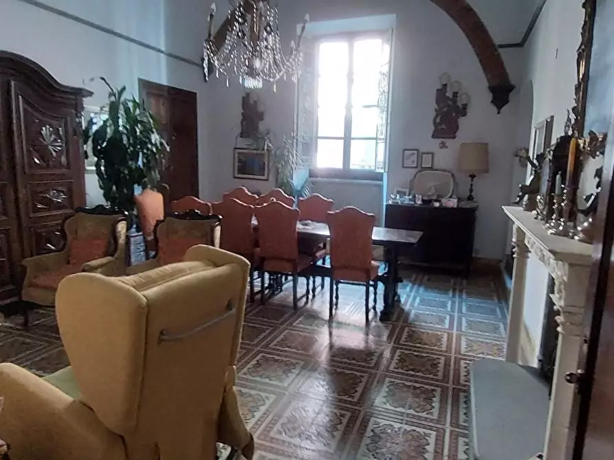 Immagine 3 di Appartamento in vendita  a Carrara