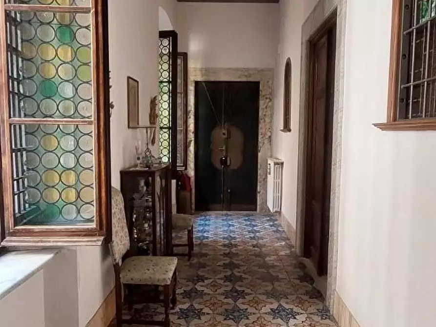Immagine 1 di Appartamento in vendita  a Carrara