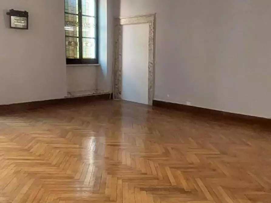 Immagine 13 di Appartamento in vendita  a Carrara