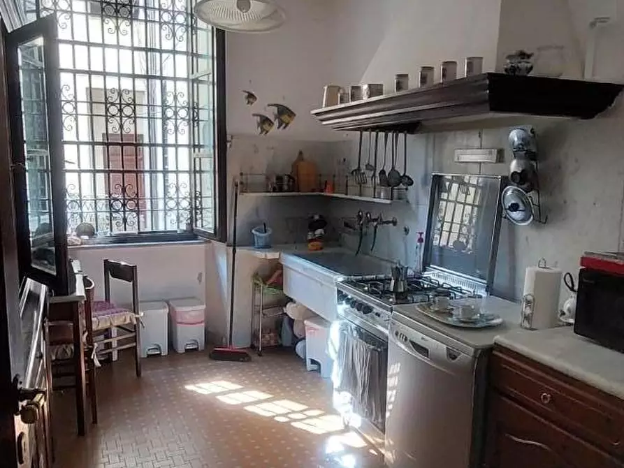 Immagine 8 di Appartamento in vendita  a Carrara