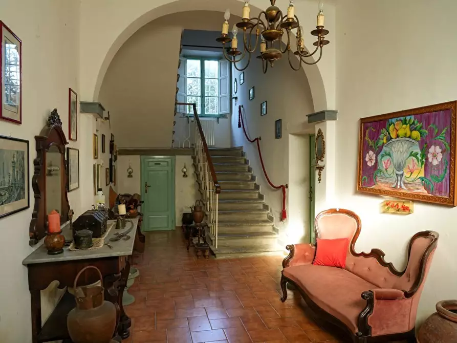 Immagine 2 di Villa in vendita  a Vicopisano