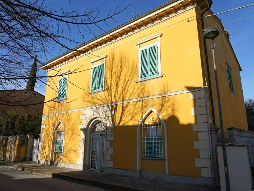 Immagine 9 di Villa in vendita  a Vicopisano
