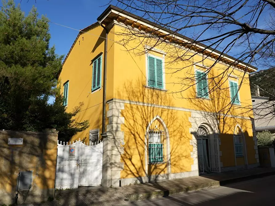 Immagine 10 di Villa in vendita  a Vicopisano