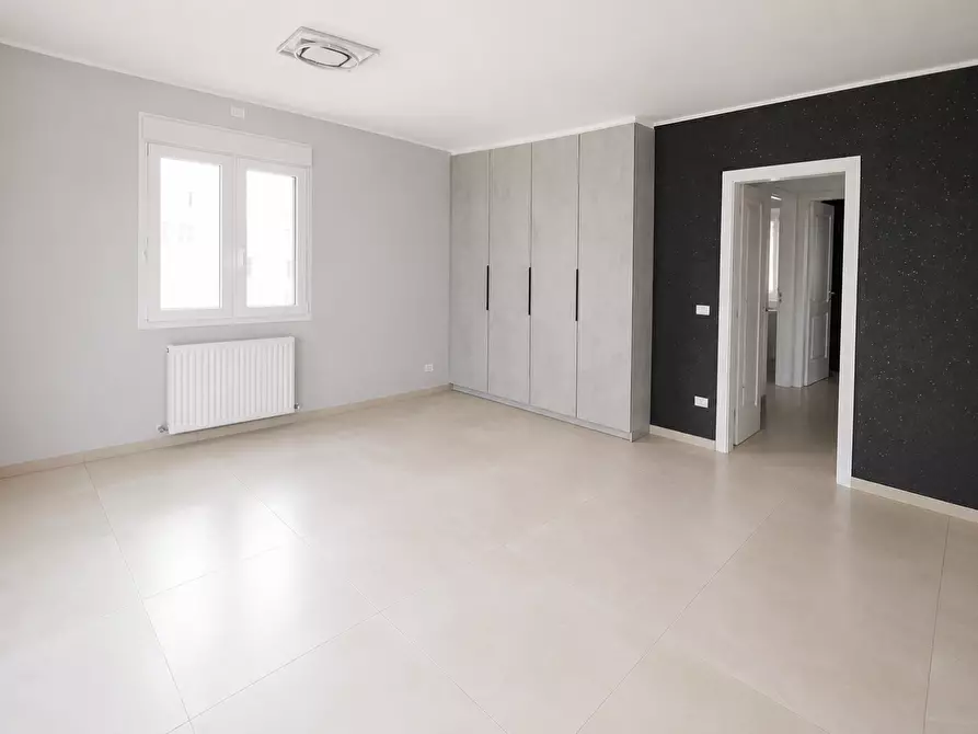 Immagine 10 di Appartamento in vendita  a Colle Di Val D'elsa