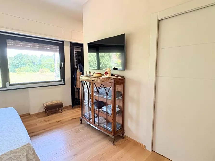 Immagine 27 di Villa in vendita  a Capannori