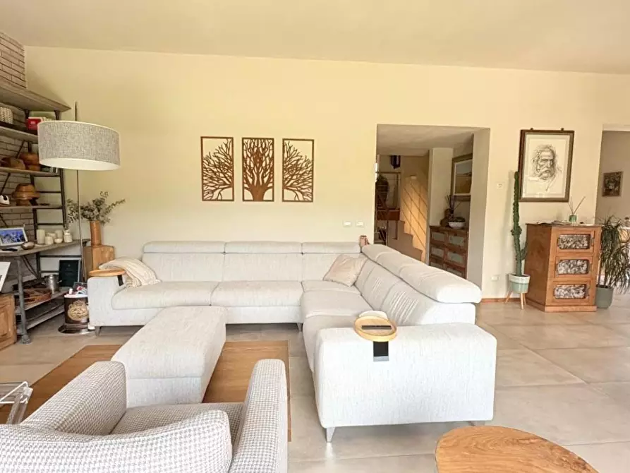 Immagine 6 di Villa in vendita  a Capannori