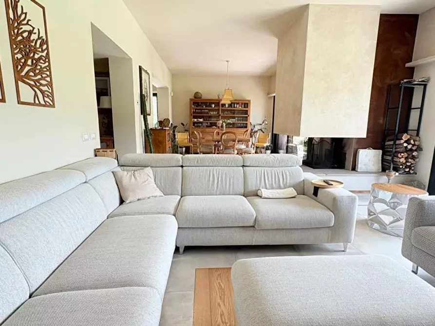 Immagine 5 di Villa in vendita  a Capannori