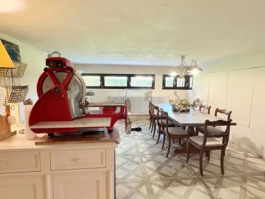 Immagine 33 di Villa in vendita  a Capannori