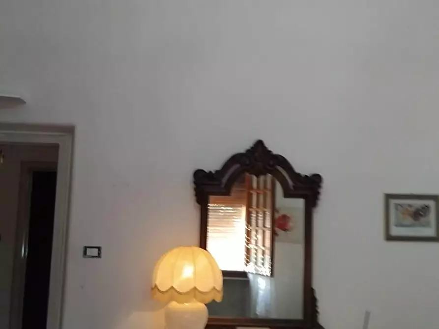 Immagine 10 di Casa semindipendente in vendita  a Carrara