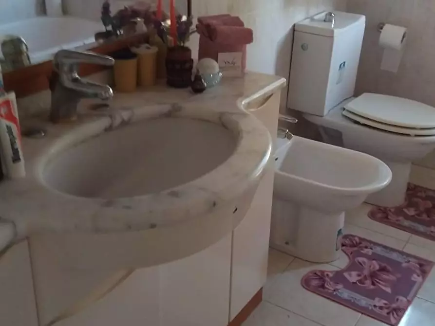 Immagine 26 di Casa semindipendente in vendita  a Carrara