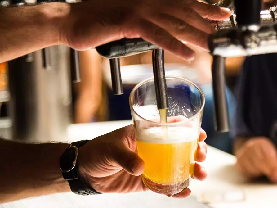 Immagine 5 di Bar / Ristorante in vendita  a Lucca