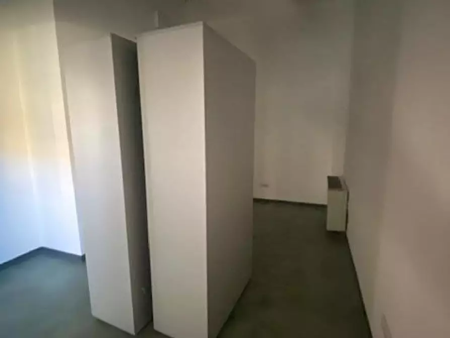 Immagine 6 di Ufficio in affitto  a Cascina