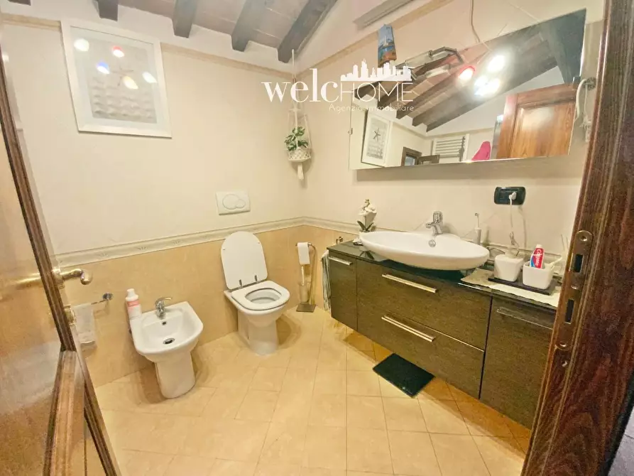 Immagine 7 di Appartamento in vendita  a Campi Bisenzio