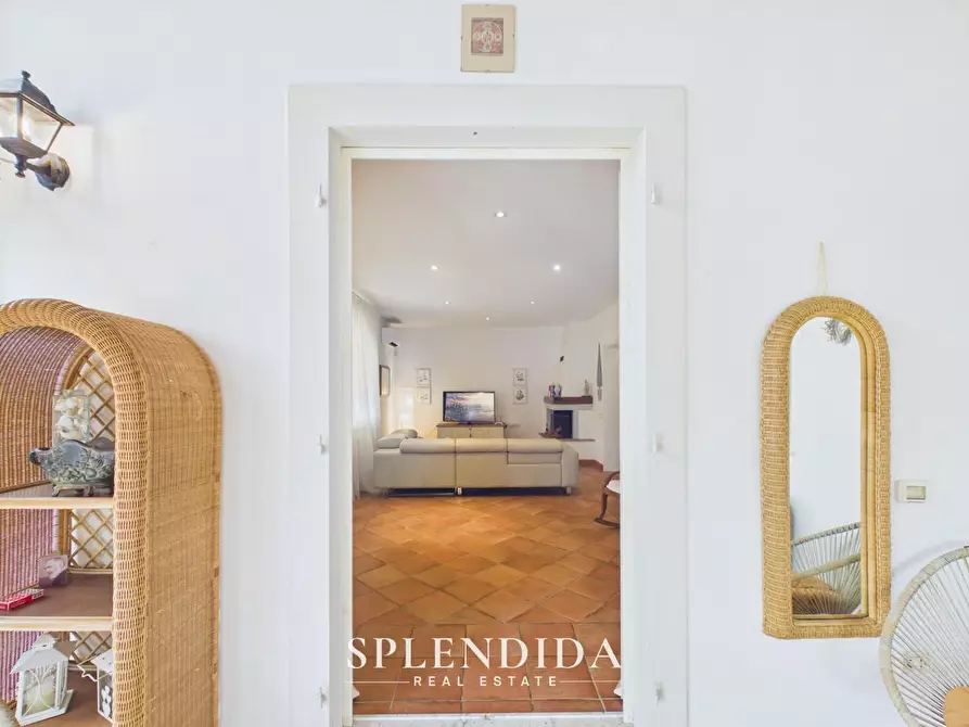 Immagine 6 di Villa in vendita  a Seravezza