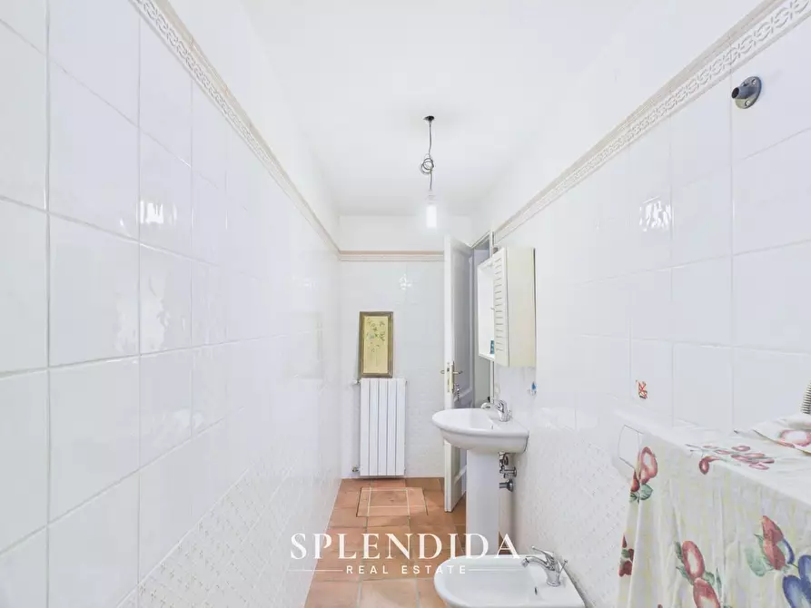 Immagine 35 di Villa in vendita  a Seravezza