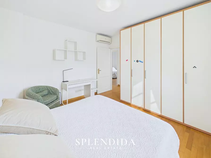 Immagine 28 di Villa in vendita  a Seravezza