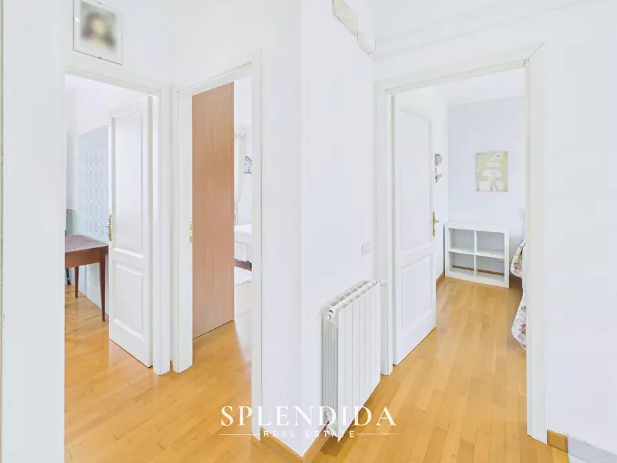 Immagine 18 di Villa in vendita  a Seravezza