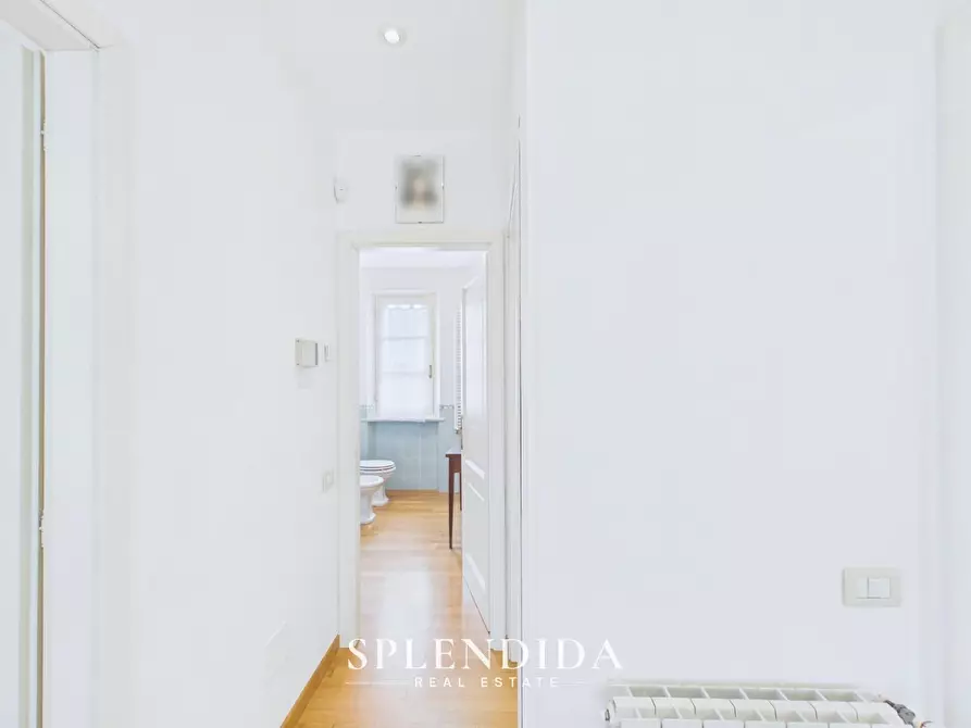 Immagine 16 di Villa in vendita  a Seravezza