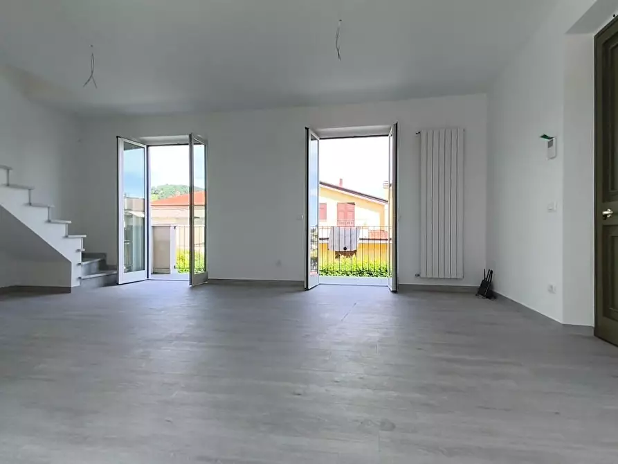 Immagine 8 di Appartamento in vendita  a Carrara