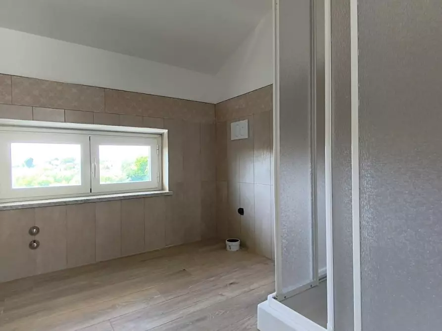 Immagine 15 di Appartamento in vendita  a Carrara