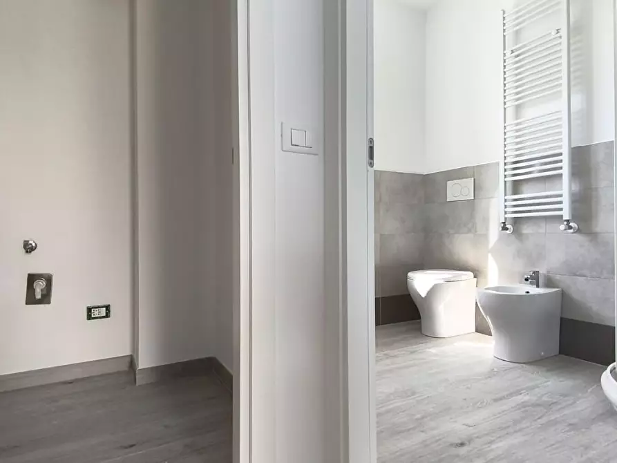 Immagine 7 di Appartamento in vendita  a Carrara