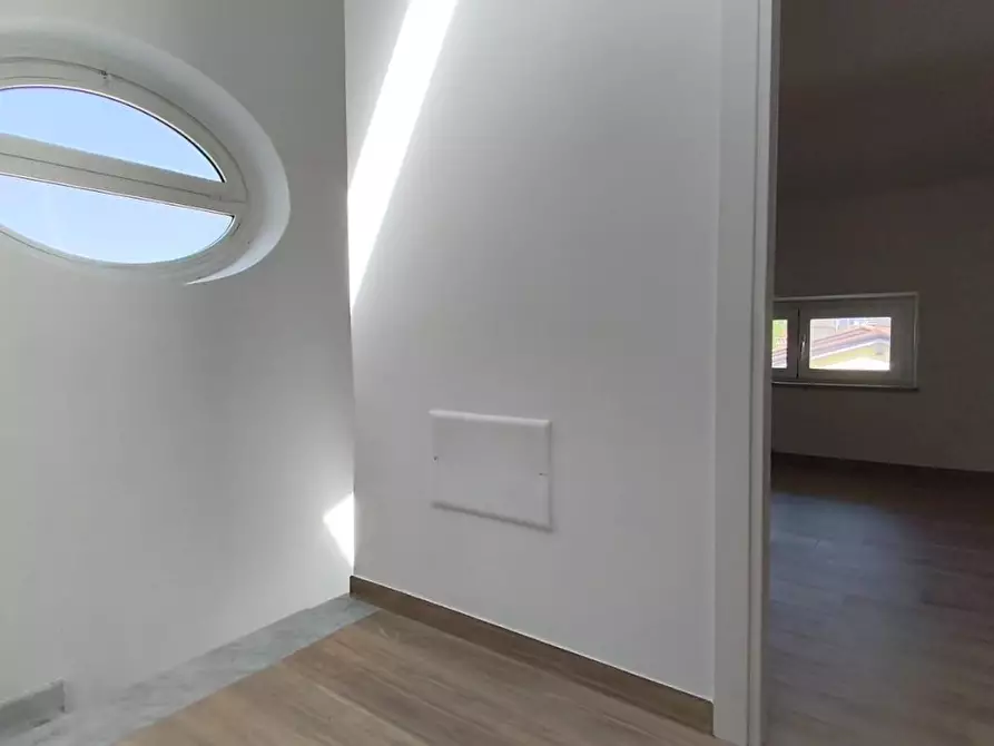 Immagine 13 di Appartamento in vendita  a Carrara