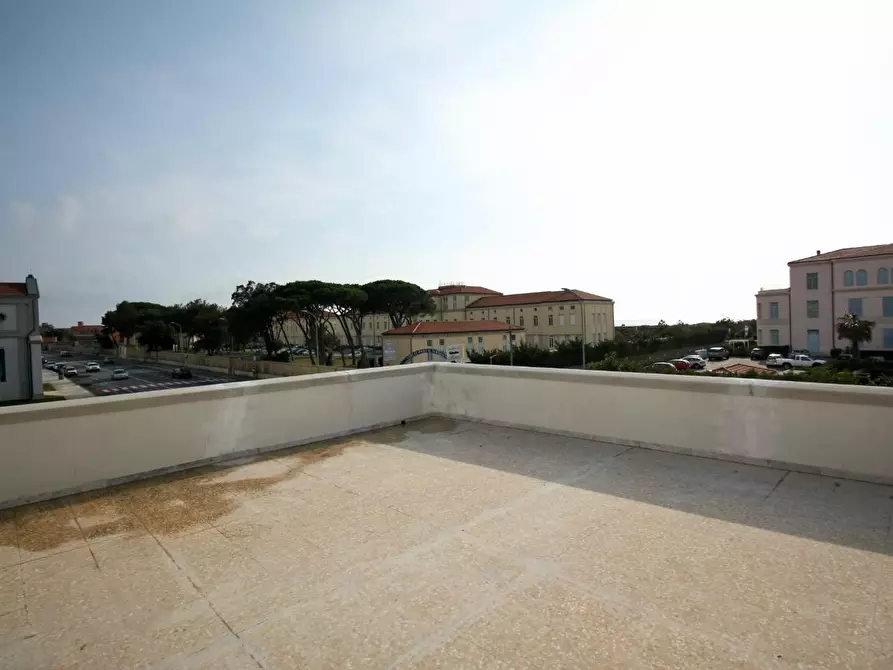 Immagine 13 di Appartamento in affitto  a Pisa