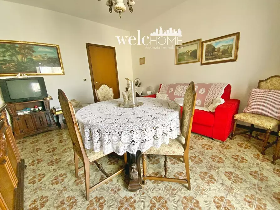 Immagine 4 di Appartamento in vendita  a Prato