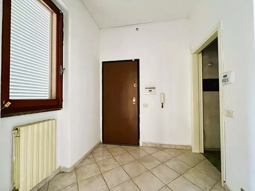 Immagine 6 di Appartamento in vendita  a Massa