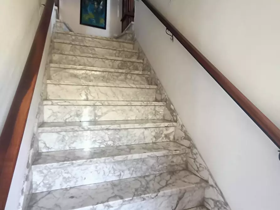 Immagine 10 di Casa semindipendente in vendita  a Ortonovo