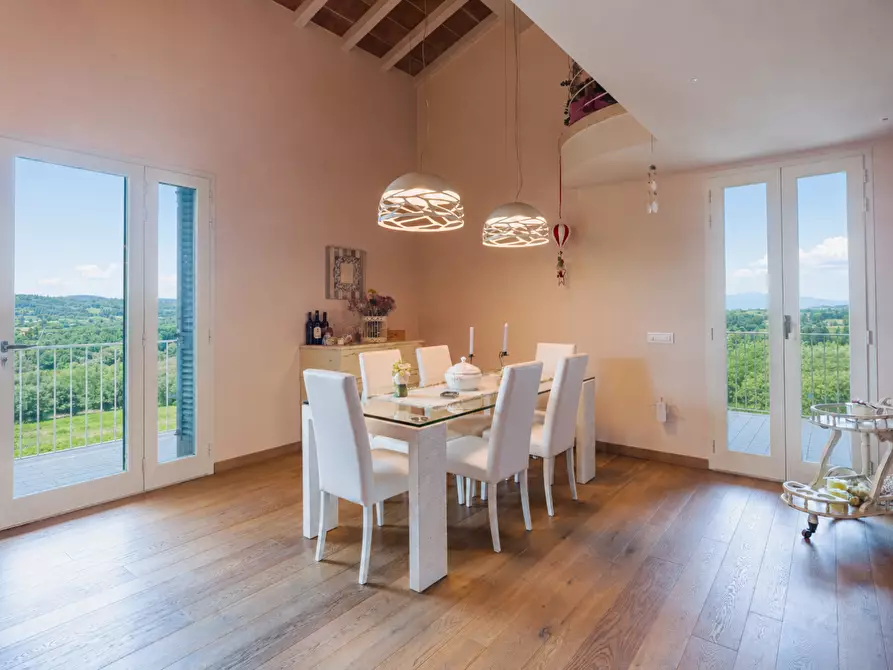 Immagine 4 di Villa in vendita  a Peccioli