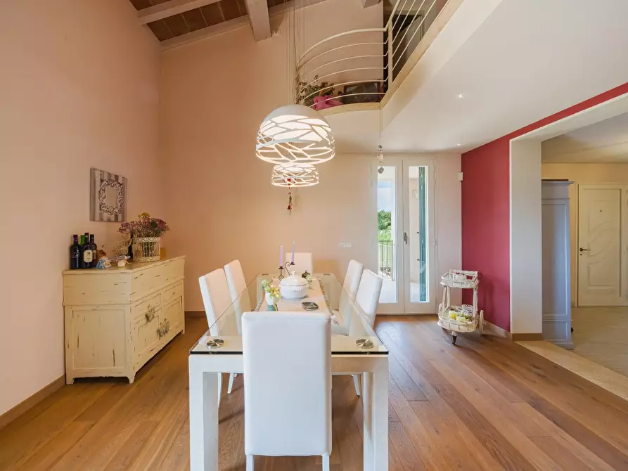 Immagine 8 di Villa in vendita  a Peccioli